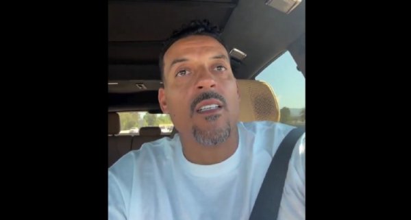 散户配资网站 巴爷：贝弗利你就是个小丑 咱都角色球员 你却装得像个15届全明星